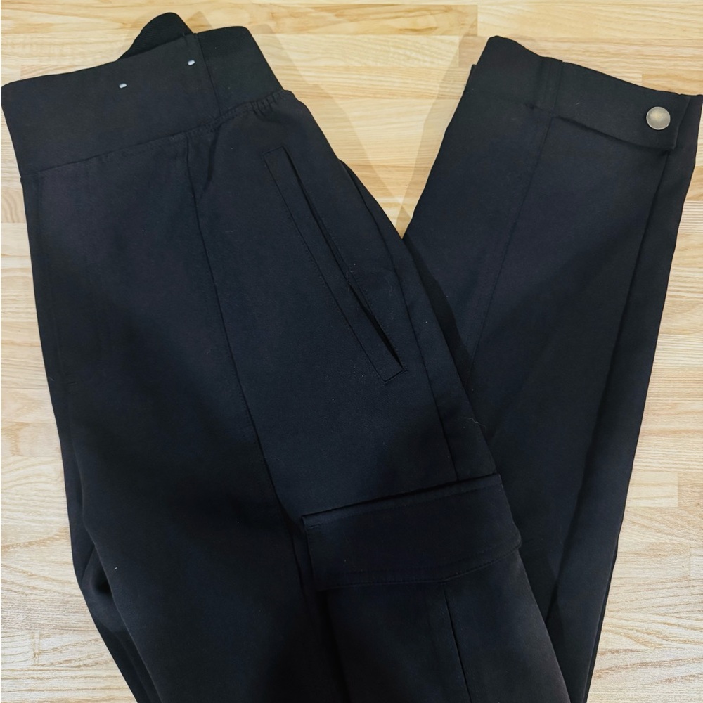 STYLUS Women's Black Straight Leg Pants cargo pockets